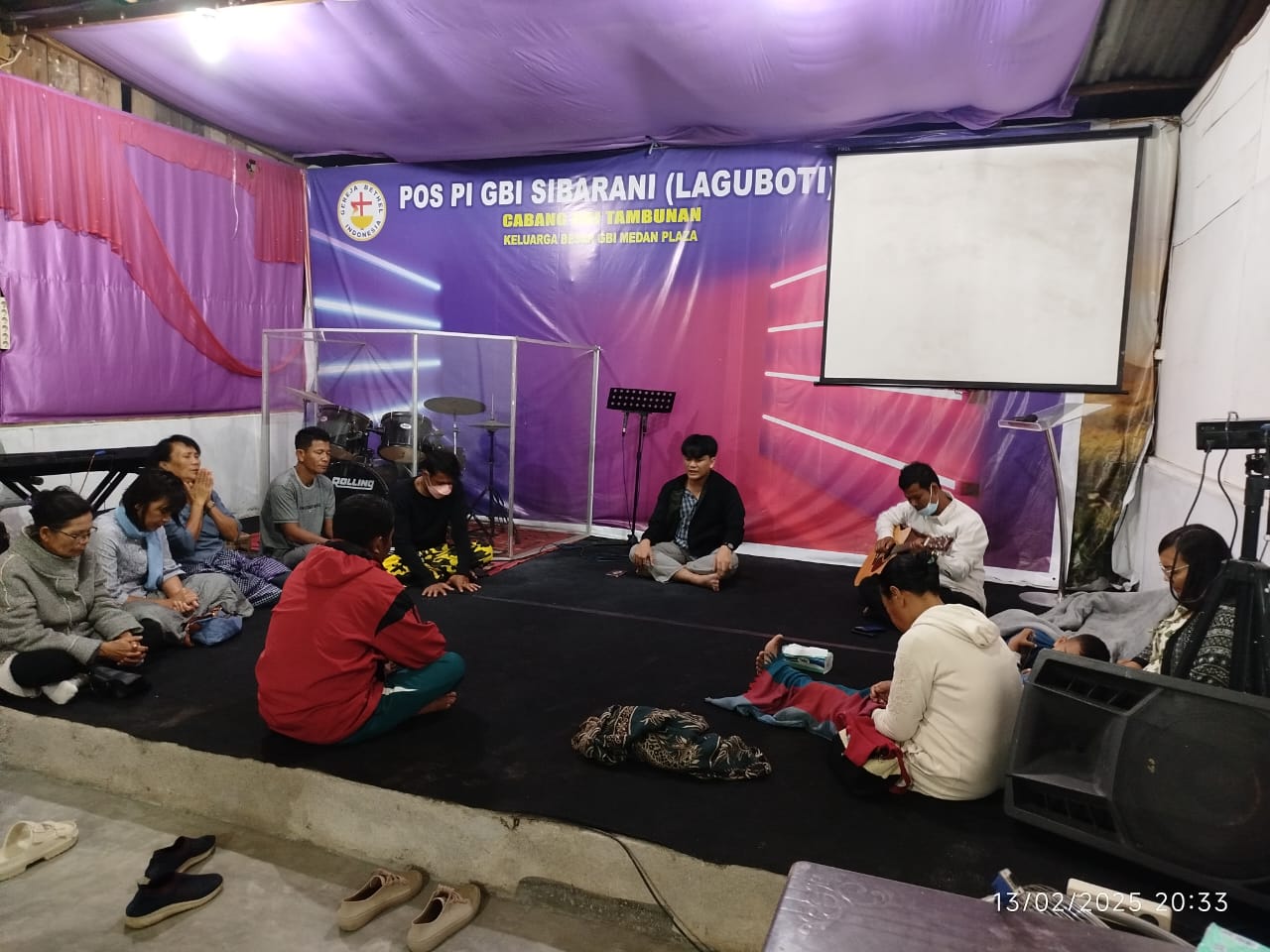 Ibadah di Pos Sibarani